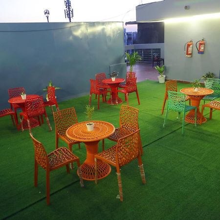 Hotel Mavens House Artemis Hospital Road Gurgaon Exterior photo