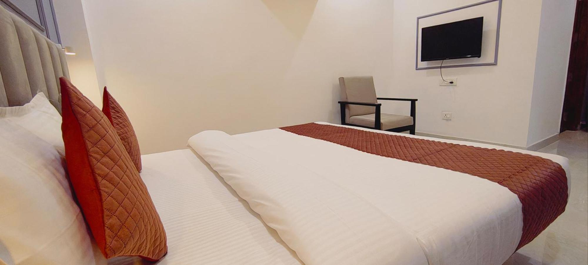 Hotel Mavens House Artemis Hospital Road Gurgaon Exterior photo