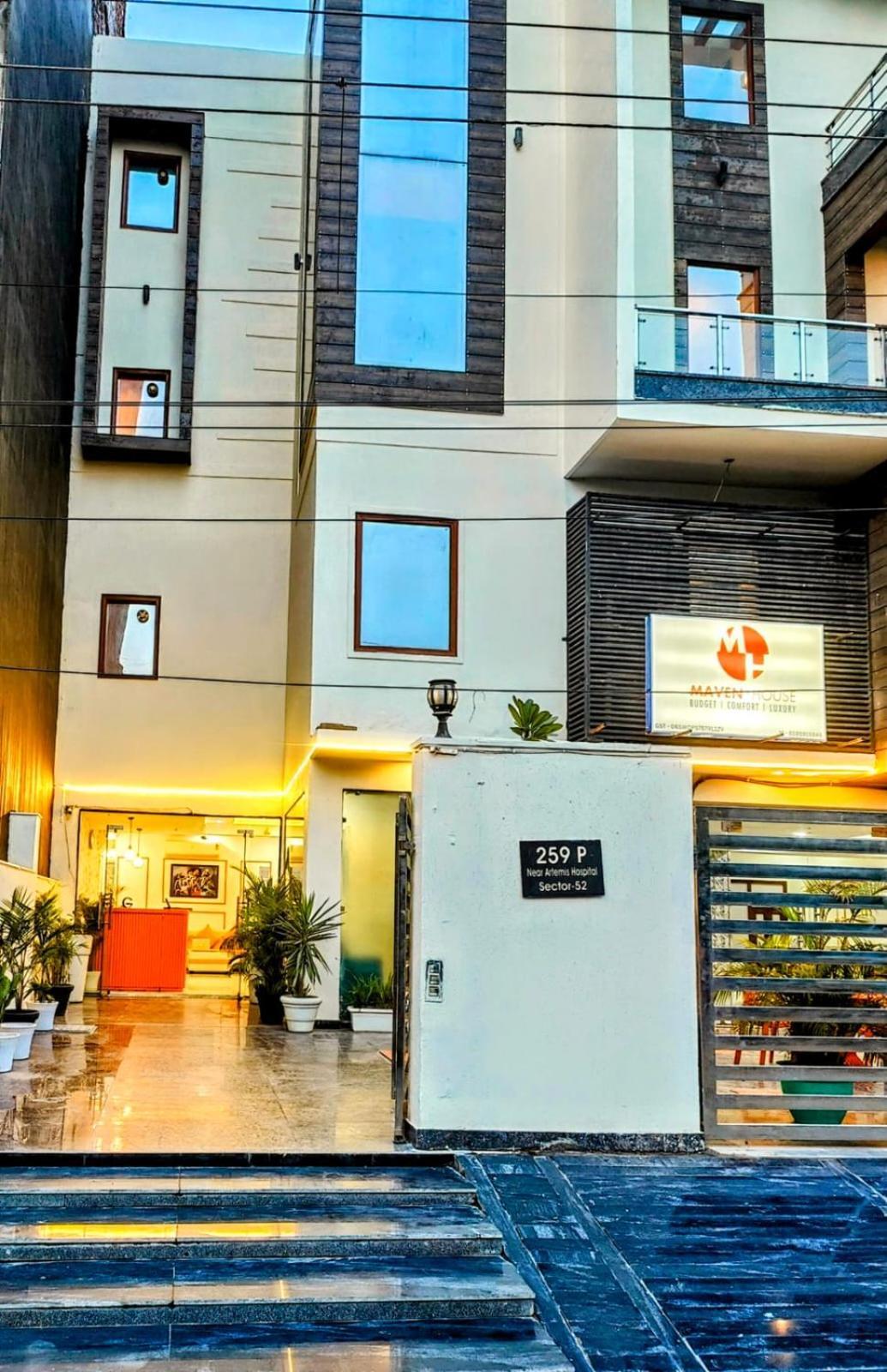 Hotel Mavens House Artemis Hospital Road Gurgaon Exterior photo