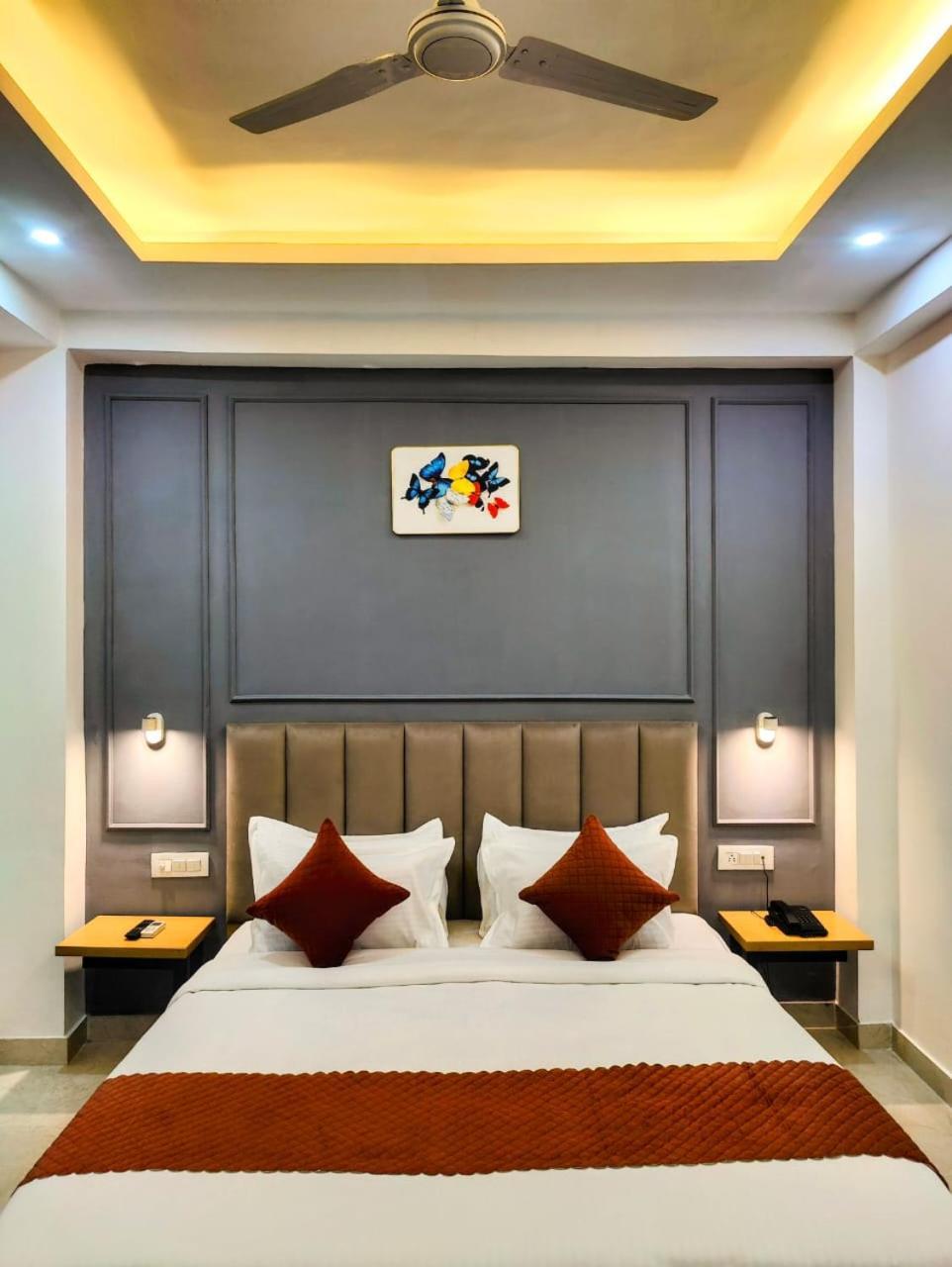 Hotel Mavens House Artemis Hospital Road Gurgaon Exterior photo