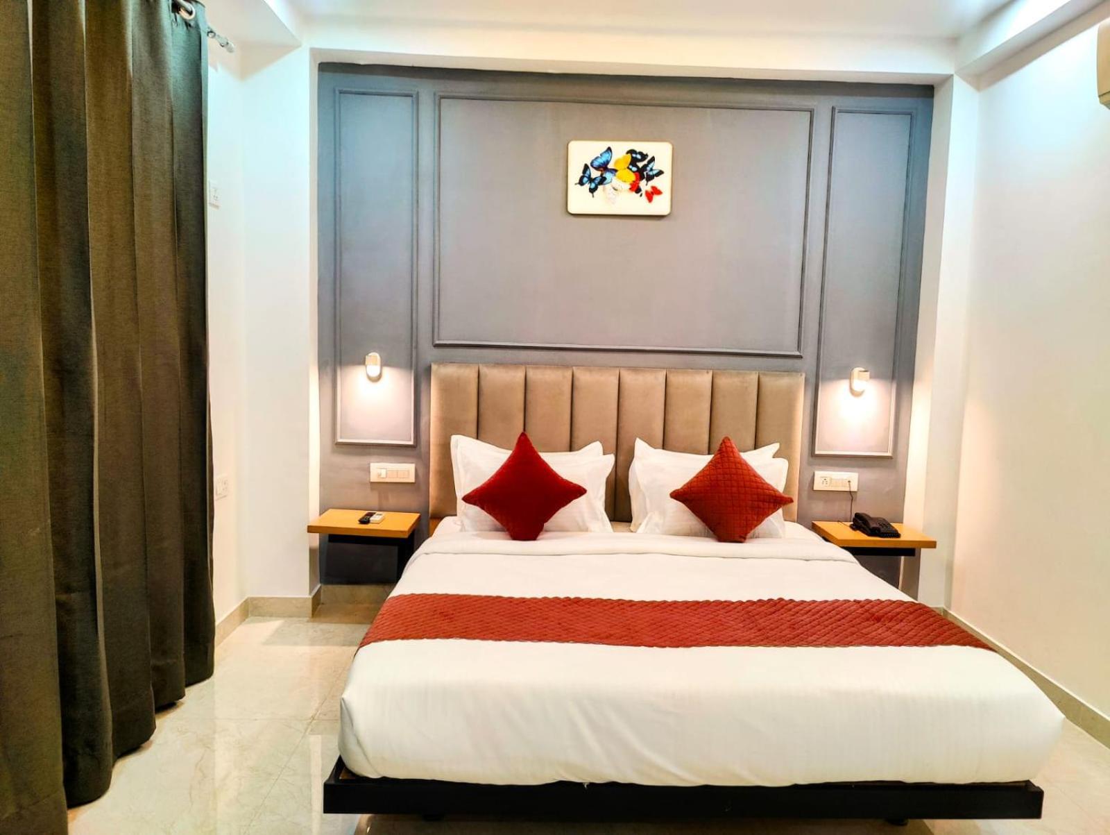 Hotel Mavens House Artemis Hospital Road Gurgaon Exterior photo