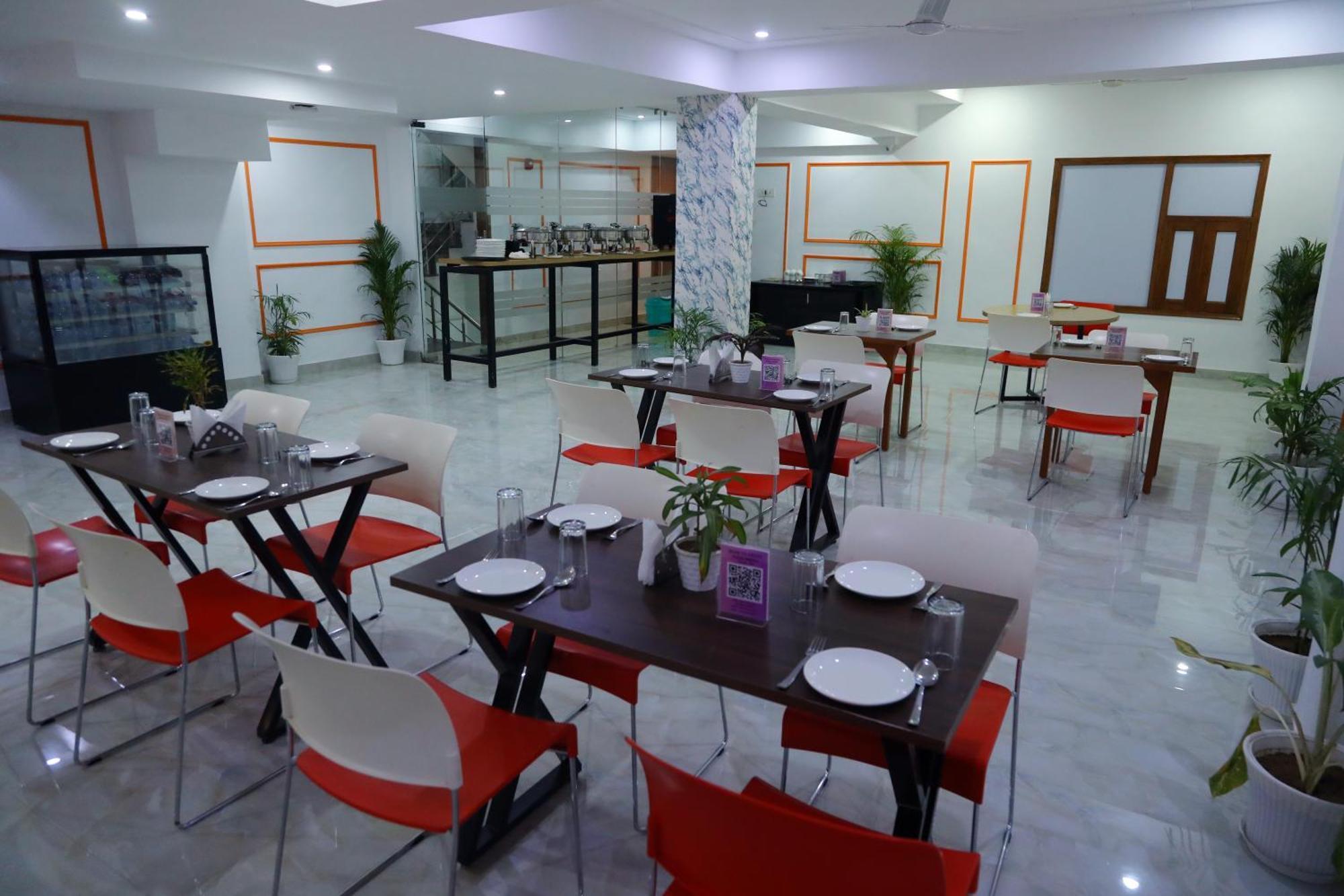 Hotel Mavens House Artemis Hospital Road Gurgaon Exterior photo