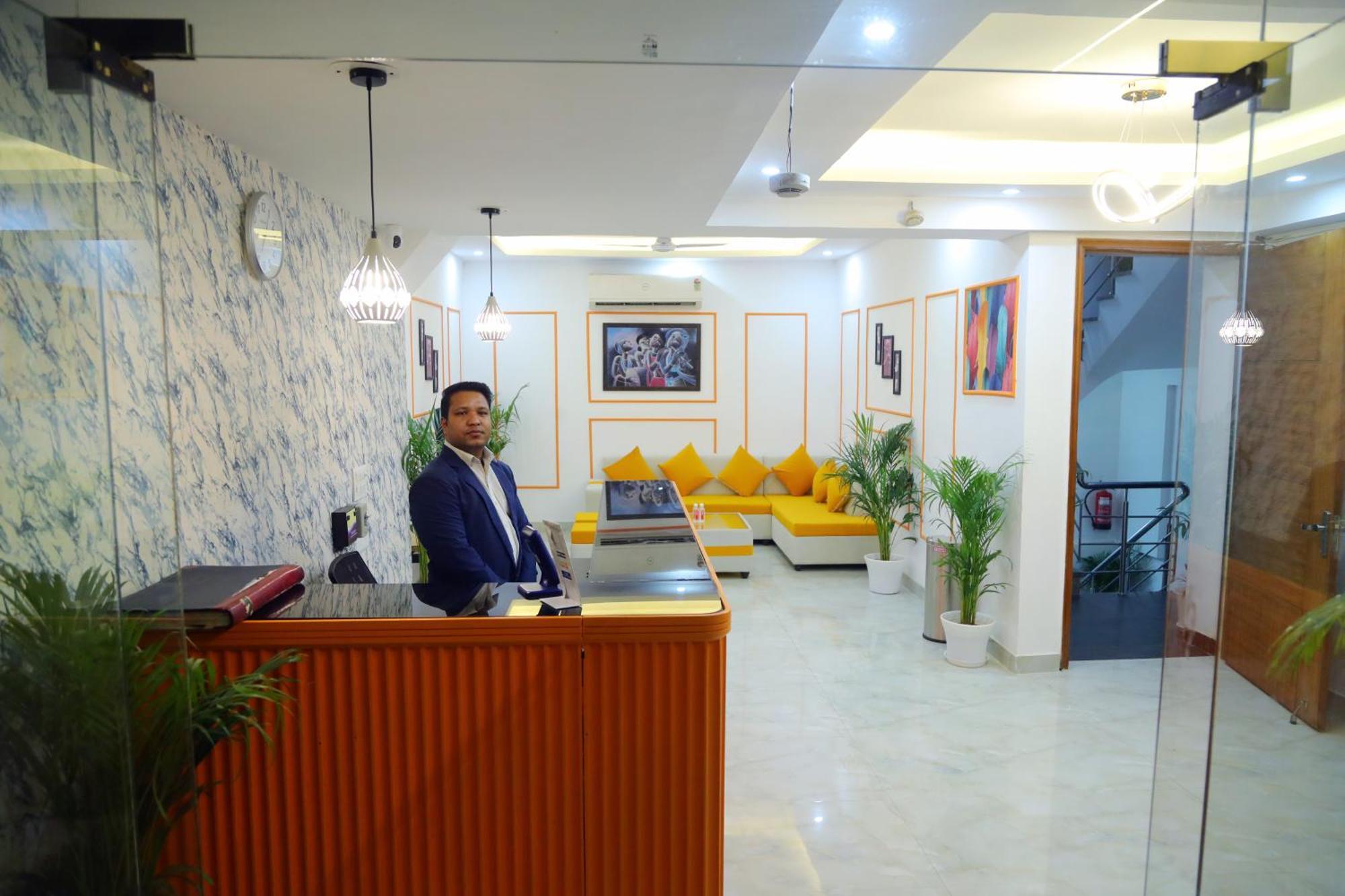 Hotel Mavens House Artemis Hospital Road Gurgaon Exterior photo