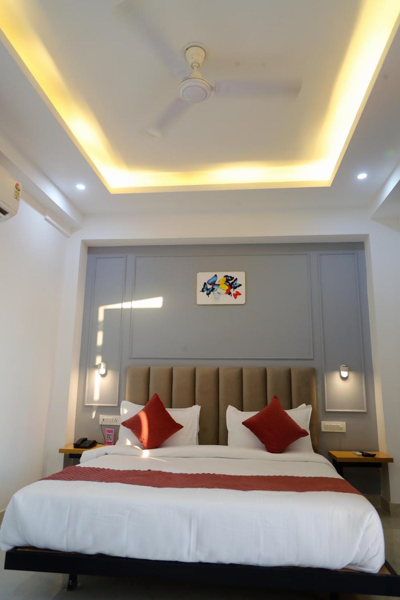 Hotel Mavens House Artemis Hospital Road Gurgaon Exterior photo