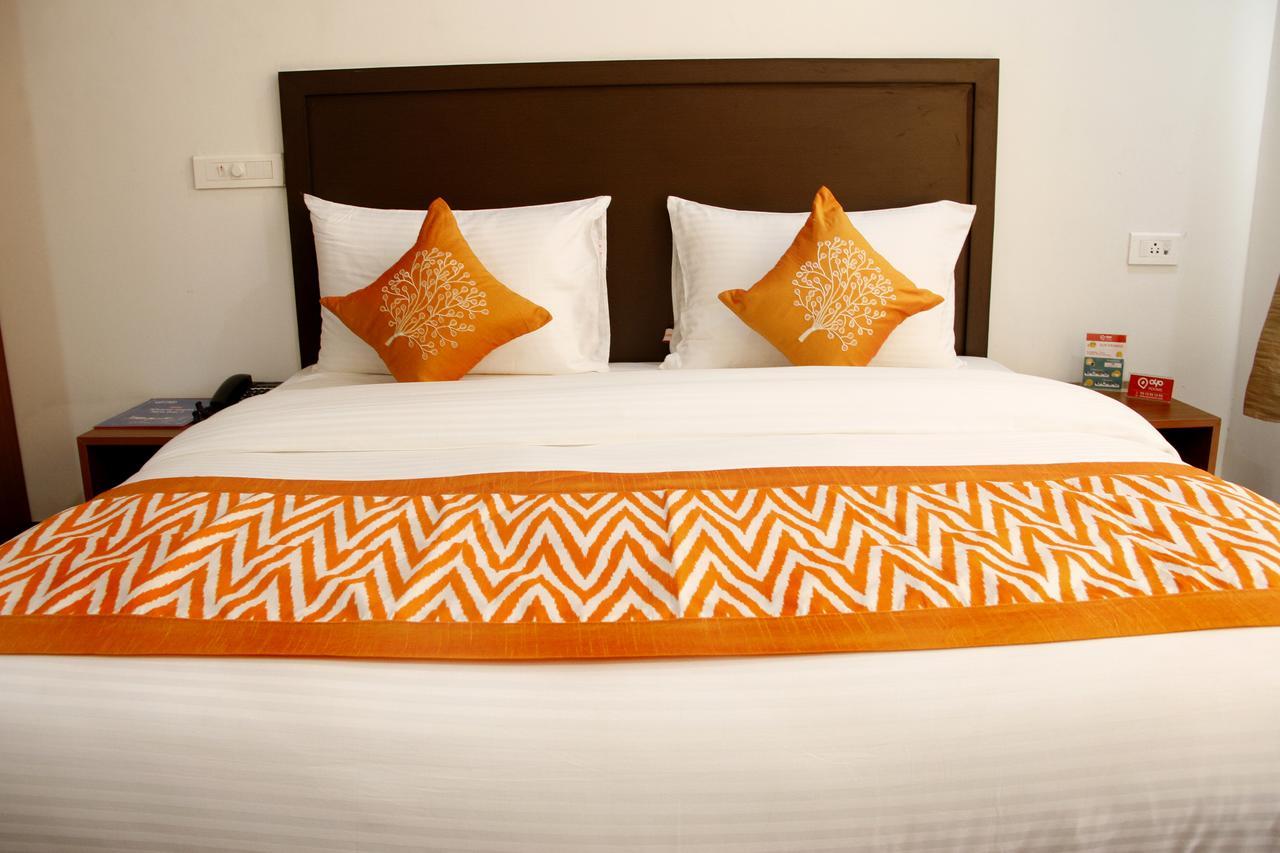 Hotel Mavens House Artemis Hospital Road Gurgaon Exterior photo