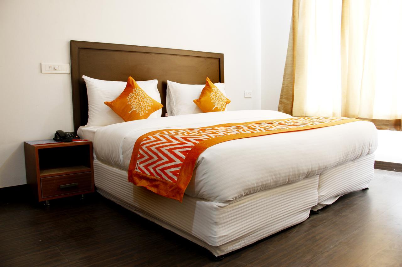 Hotel Mavens House Artemis Hospital Road Gurgaon Exterior photo